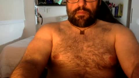 Snapshot of mbotve chatting on 06.19.26 VzlaMan online show from 06.19.26