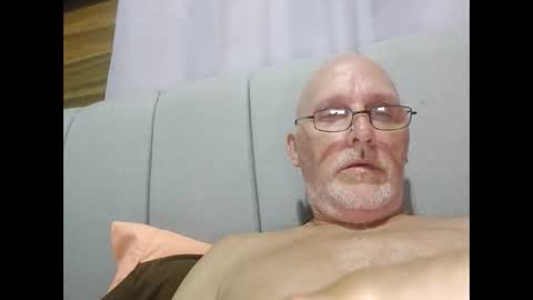 Snapshot of mbravo420 chatting on 05.29.26 mbravo420 online show from 05.29.26
