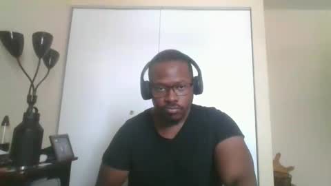 Snapshot of mbsupreme chatting on 02.02.26 Mark online show from 02.02.26