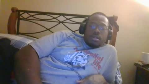 Snapshot of mbsupreme chatting on 02.16.26 Mark online show from 02.16.26