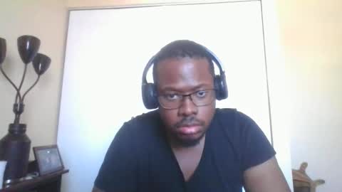 Snapshot of mbsupreme chatting on 02.19.26 Mark online show from 02.19.26