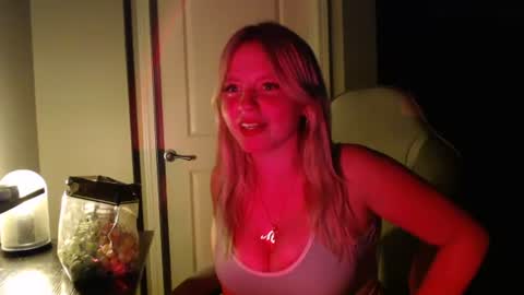 mckenziereese online show from 08.10.26