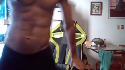 Snapshot of mdbisc chatting on 12.18.24 mdbisc online show from 12.18.24