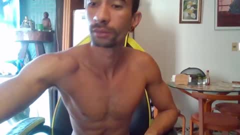 Snapshot of mdbisc chatting on 01.15.25 mdbisc online show from 01.15.25