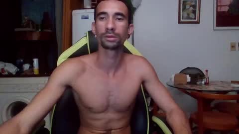 Snapshot of mdbisc chatting on 01.15.25 mdbisc online show from 01.15.25