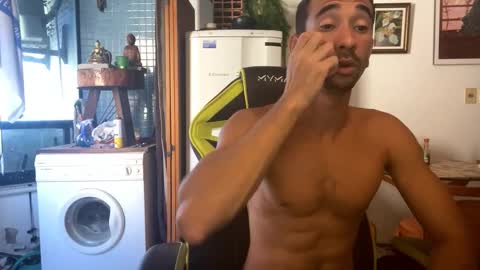 Snapshot of mdbisc chatting on 02.01.25 mdbisc online show from 02.01.25