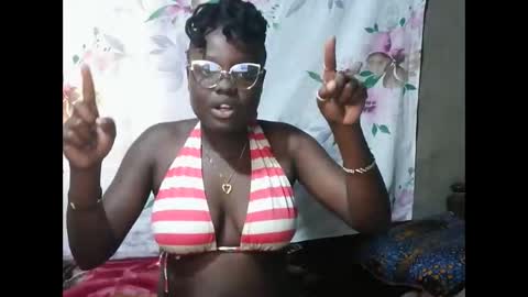 Snapshot of mdivah chatting on 10.10.25 mdivah online show from 10.10.25