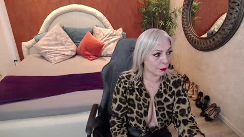 Snapshot of meamandax chatting on 01.11.25 meamandax online show from 01.11.25