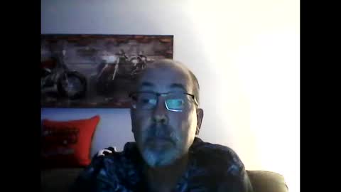 Snapshot of meathome3 chatting on 10.15.25 me at home online show from 10.15.25