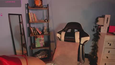 Snapshot of medusa_025 chatting on 05.05.26 Coral online show from 05.05.26