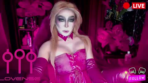 THE QUEEN ALPHA   Queen Medusa Prey online show from 06.04.26
