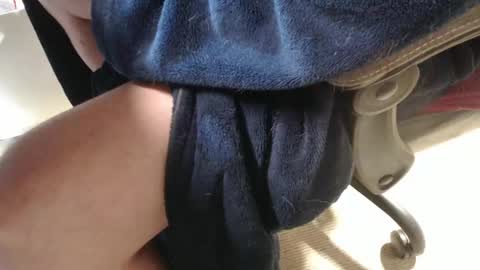 mee9090e900 online show from 09.24.25