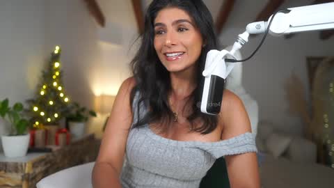 Snapshot of meegan1 chatting on 12.06.24 Andrea  online show from 12.06.24