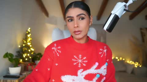 Snapshot of meegan1 chatting on 12.24.24 Andrea  online show from 12.24.24