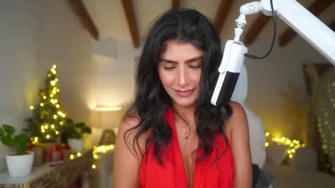 Snapshot of meegan1 chatting on 12.31.24 Andrea  online show from 12.31.24