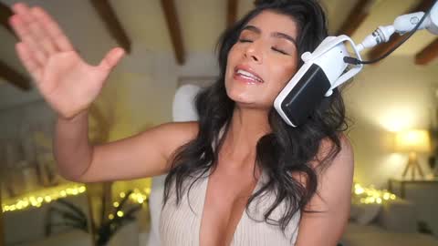 Snapshot of meegan1 chatting on 01.24.25 Andrea  online show from 01.24.25