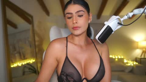 Snapshot of meegan1 chatting on 01.25.25 Andrea  online show from 01.25.25