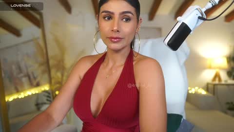 Snapshot of meegan1 chatting on 02.04.25 Andrea  online show from 02.04.25