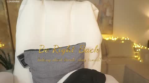 Snapshot of meegan1 chatting on 03.11.25 Andrea  online show from 03.11.25