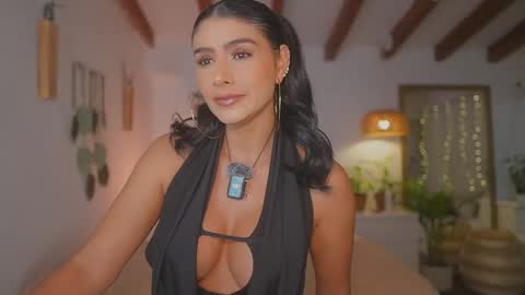 Snapshot of meegan1 chatting on 10.23.25 Andrea  online show from 10.23.25