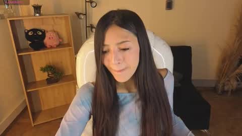 Snapshot of meelanny_ds chatting on 01.06.26 online show from 01.06.26