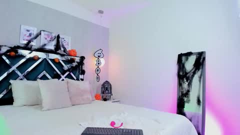 Melody online show from 10.30.25