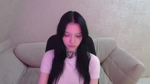 Snapshot of mefwhore chatting on 02.24.25 mefwhOre online show from 02.24.25