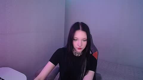 Snapshot of mefwhore chatting on 10.15.25 mefwhOre online show from 10.15.25