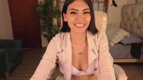 Snapshot of megaan_rosee chatting on 10.24.25 Megan online show from 10.24.25