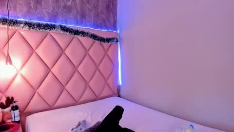 M E G A N online show from 12.11.24