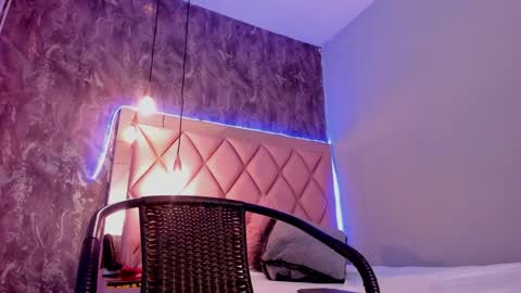 M E G A N online show from 01.19.25