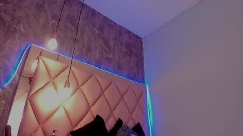 M E G A N online show from 02.13.25