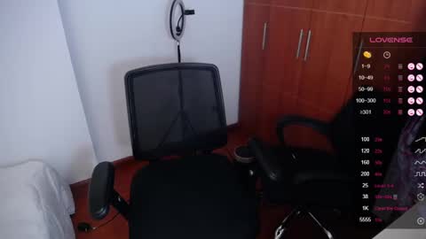 Megan Bluee online show from 02.06.25