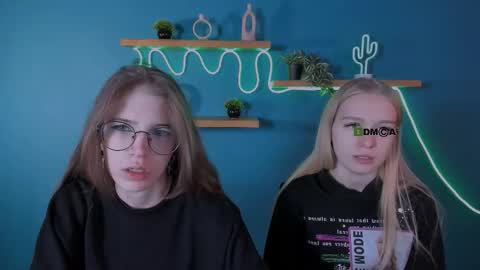 Snapshot of megan_cold chatting on 10.24.25 megan_cold online show from 10.24.25