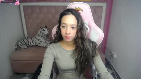 megan_collins_b online show from 09.11.25