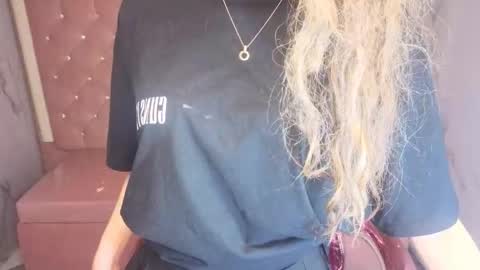 megan_collins_b online show from 11.01.25