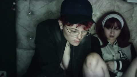 Megan and sophi online show from 01.11.25