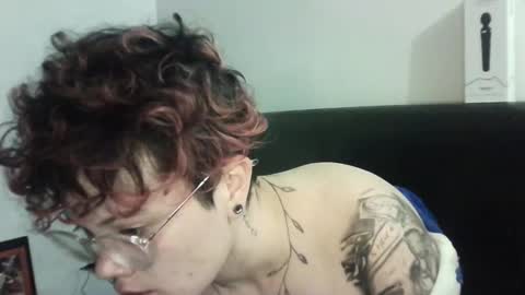 Megan and sophi online show from 02.02.25