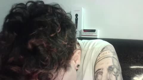 Megan and sophi online show from 02.18.25