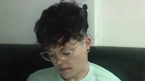 Megan and sophi online show from 03.09.25