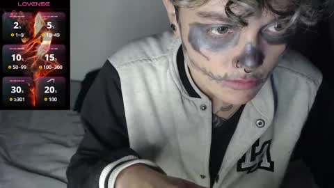 Megan and sophi online show from 10.21.25