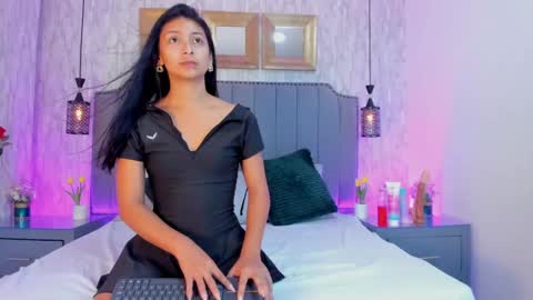 Snapshot of megan_cruzgb chatting on 02.22.25 Carolina Paez online show from 02.22.25