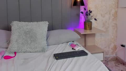 Snapshot of megan_cruzgb chatting on 02.26.25 Carolina Paez online show from 02.26.25