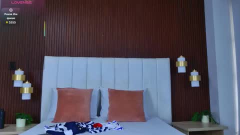 Snapshot of megan_cruzgb chatting on 10.17.25 Carolina Paez online show from 10.17.25