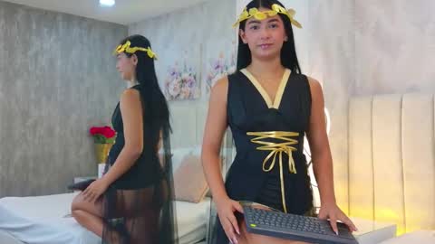 Snapshot of megan_cruzgb chatting on 10.30.25 Carolina Paez online show from 10.30.25