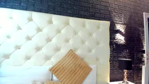     online show from 03.03.25