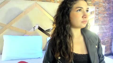     online show from 10.08.25