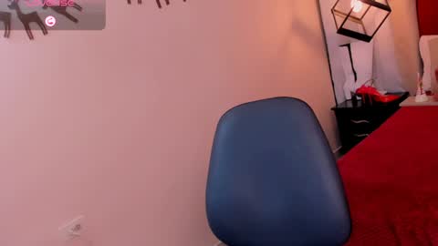 Snapshot of megan_do_santos chatting on 12.31.24 megan do santos online show from 12.31.24