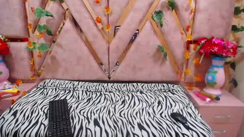 megan_latinn online show from 12.19.24