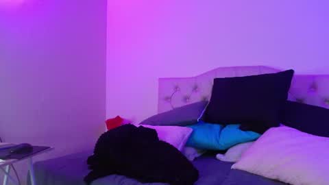 Snapshot of megan_lr chatting on 07.14.26 Valentina online show from 07.14.26